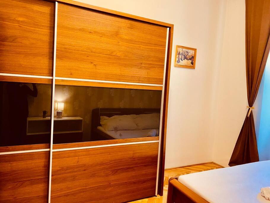 Hotel Apartment In Prague 2 Square المظهر الخارجي الصورة