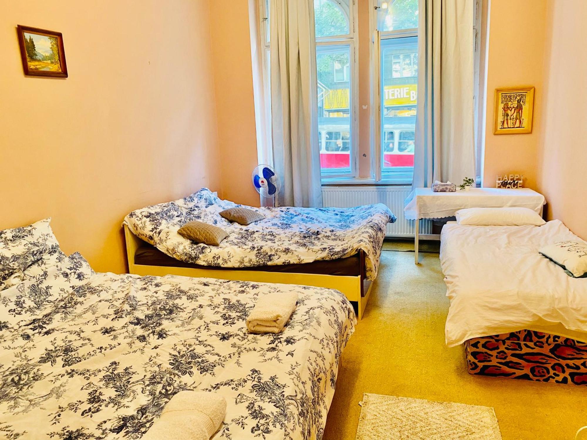 Hotel Apartment In Prague 2 Square المظهر الخارجي الصورة